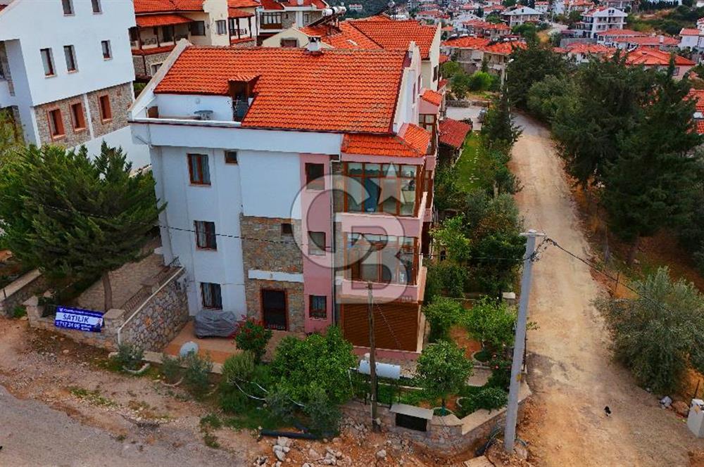 Datça — TAM MERKEZDE, BAHÇELİ & KAPALI BALKONLU 1+1 SATILIK DAİRE