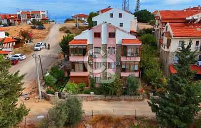 Datça — TAM MERKEZDE, BAHÇELİ & KAPALI BALKONLU 1+1 SATILIK DAİRE