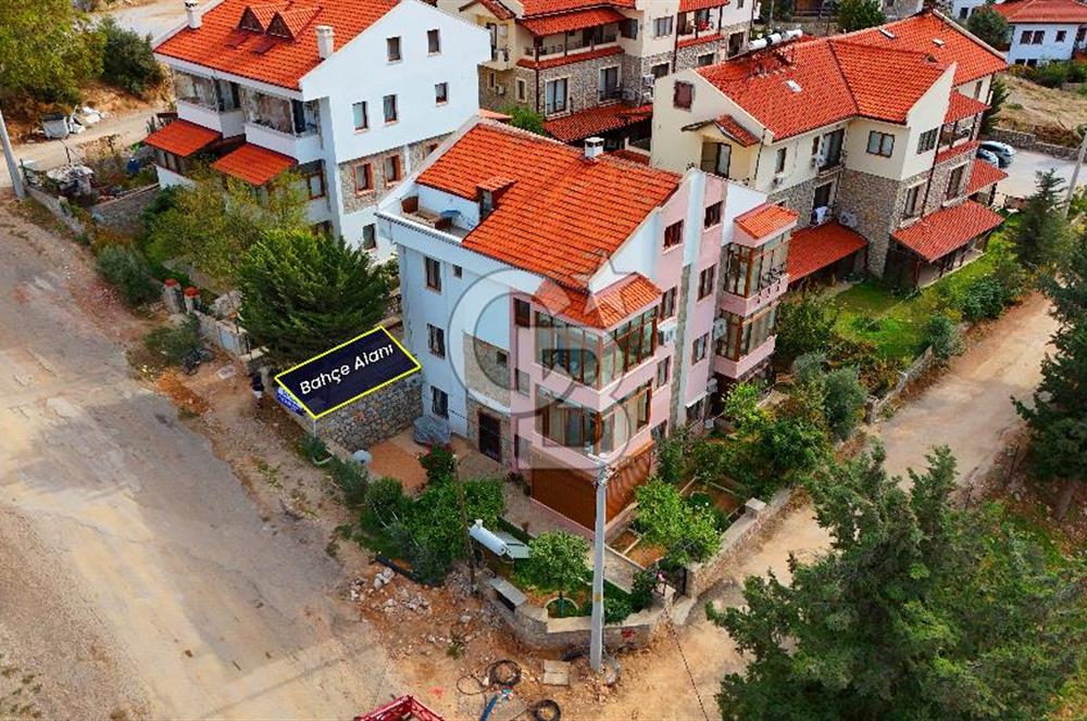 Datça — TAM MERKEZDE, BAHÇELİ & KAPALI BALKONLU 1+1 SATILIK DAİRE