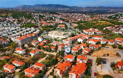 Datça — TAM MERKEZDE, BAHÇELİ & KAPALI BALKONLU 1+1 SATILIK DAİRE