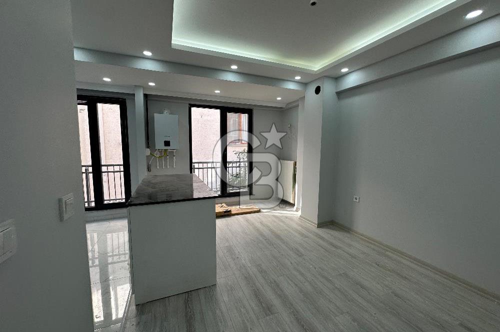 Küçükçekmece Sultan Murat Mh’de 1+1 Satılık Daire