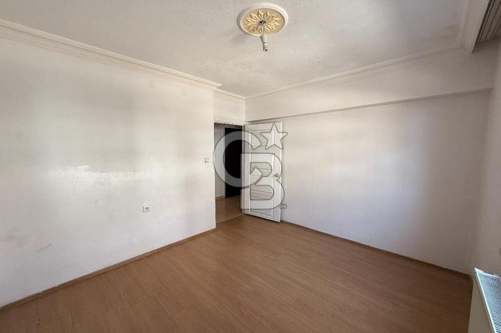 ETİMESGUT ALSANCAK'TA SATILIK ASANSÖRLÜ 2+1 ARAKAT DAİRE