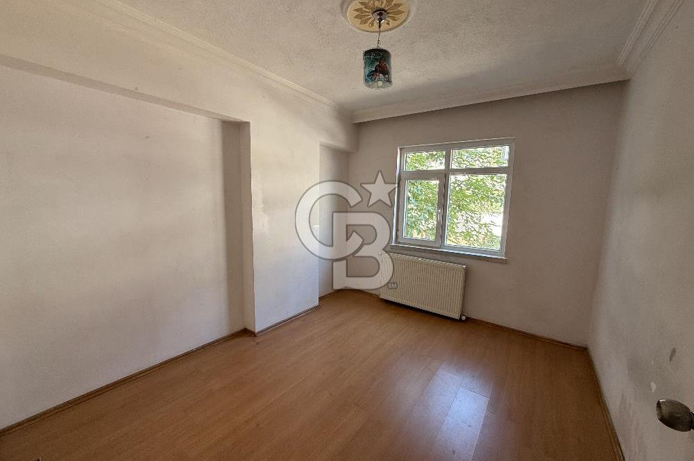 ETİMESGUT ALSANCAK'TA SATILIK ASANSÖRLÜ 2+1 ARAKAT DAİRE