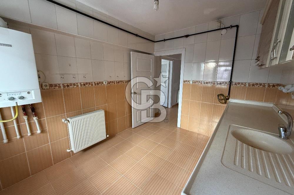 ETİMESGUT ALSANCAK'TA SATILIK ASANSÖRLÜ 2+1 ARAKAT DAİRE