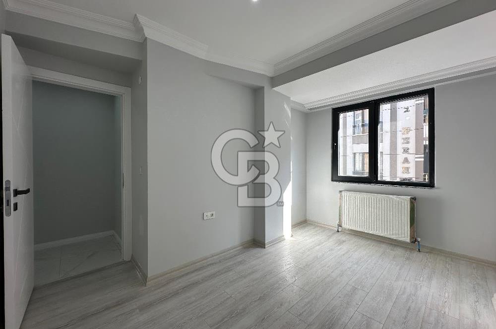 Küçükçekmece Sultan Murat Mh’de 1+1 Satılık Daire