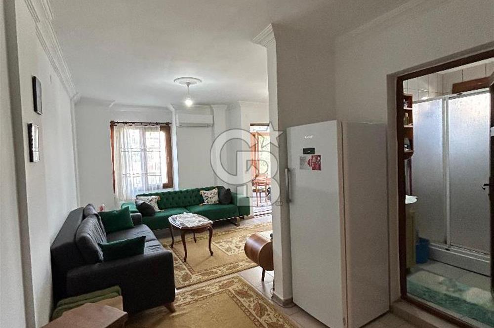 Datça — TAM MERKEZDE, BAHÇELİ & KAPALI BALKONLU 1+1 SATILIK DAİRE