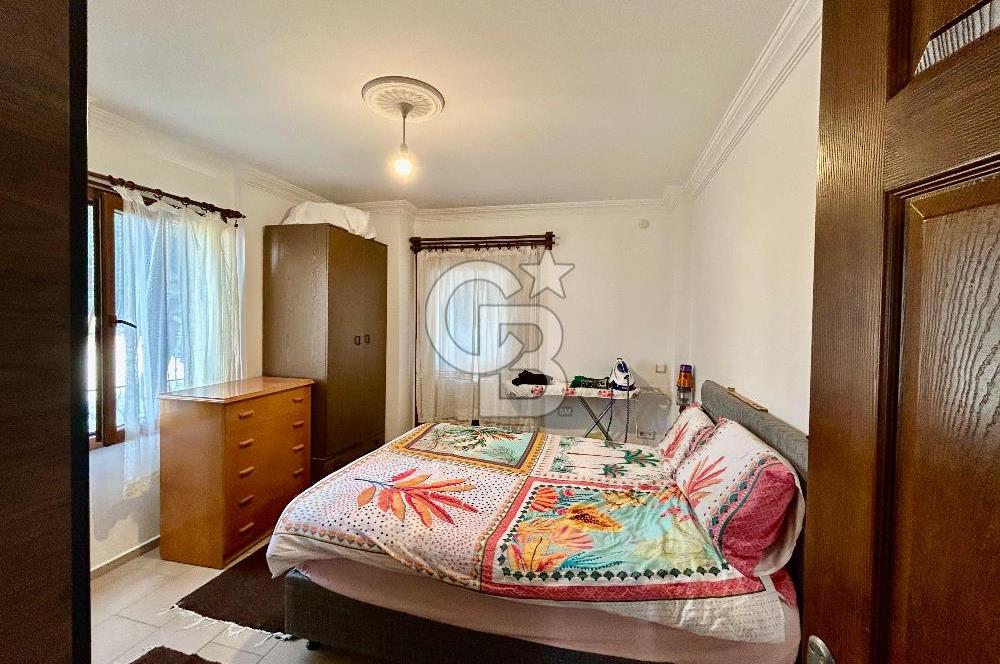 Datça — TAM MERKEZDE, BAHÇELİ & KAPALI BALKONLU 1+1 SATILIK DAİRE