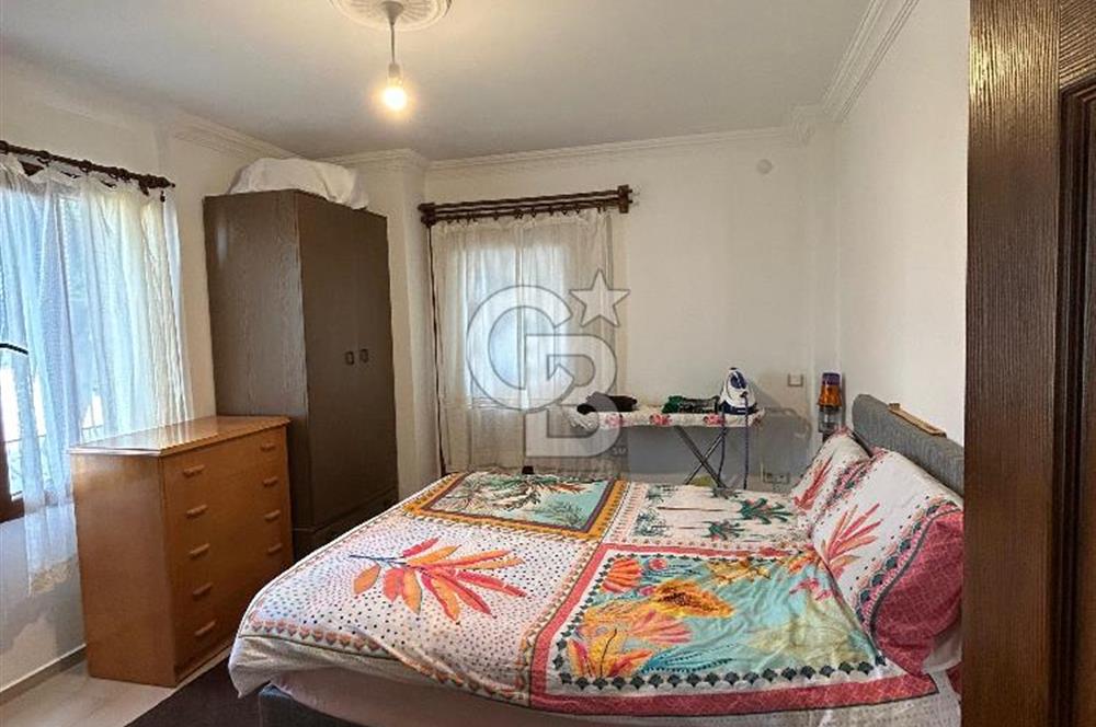 Datça — TAM MERKEZDE, BAHÇELİ & KAPALI BALKONLU 1+1 SATILIK DAİRE