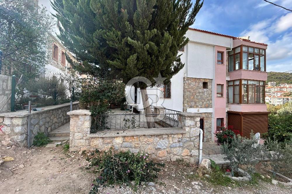 Datça — TAM MERKEZDE, BAHÇELİ & KAPALI BALKONLU 1+1 SATILIK DAİRE