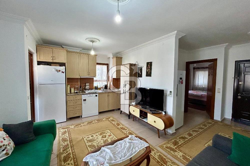 Datça — TAM MERKEZDE, BAHÇELİ & KAPALI BALKONLU 1+1 SATILIK DAİRE