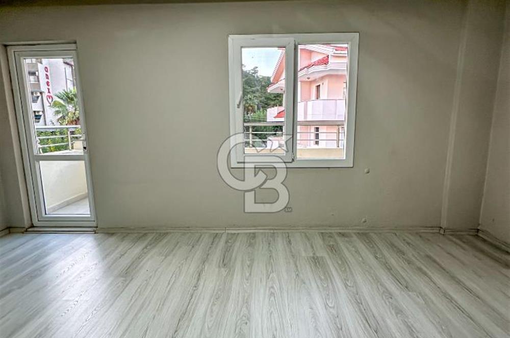 Marmaris Siteler'de Deniz Manzaralı Kiralık Daire