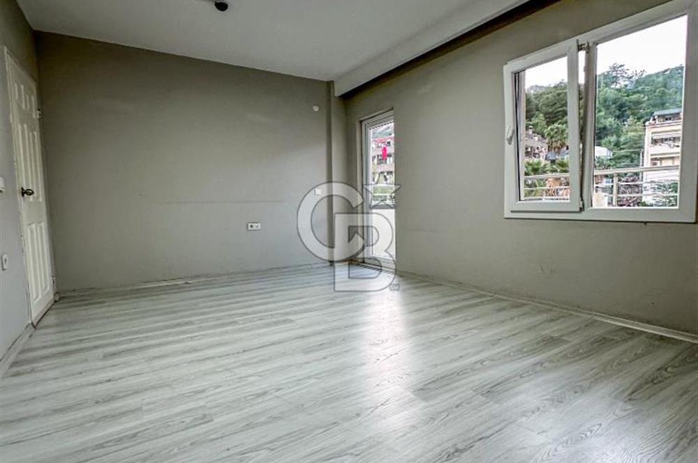 Marmaris Siteler'de Deniz Manzaralı Kiralık Daire