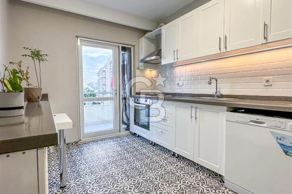 Marmaris Siteler'de Deniz Manzaralı Kiralık Daire