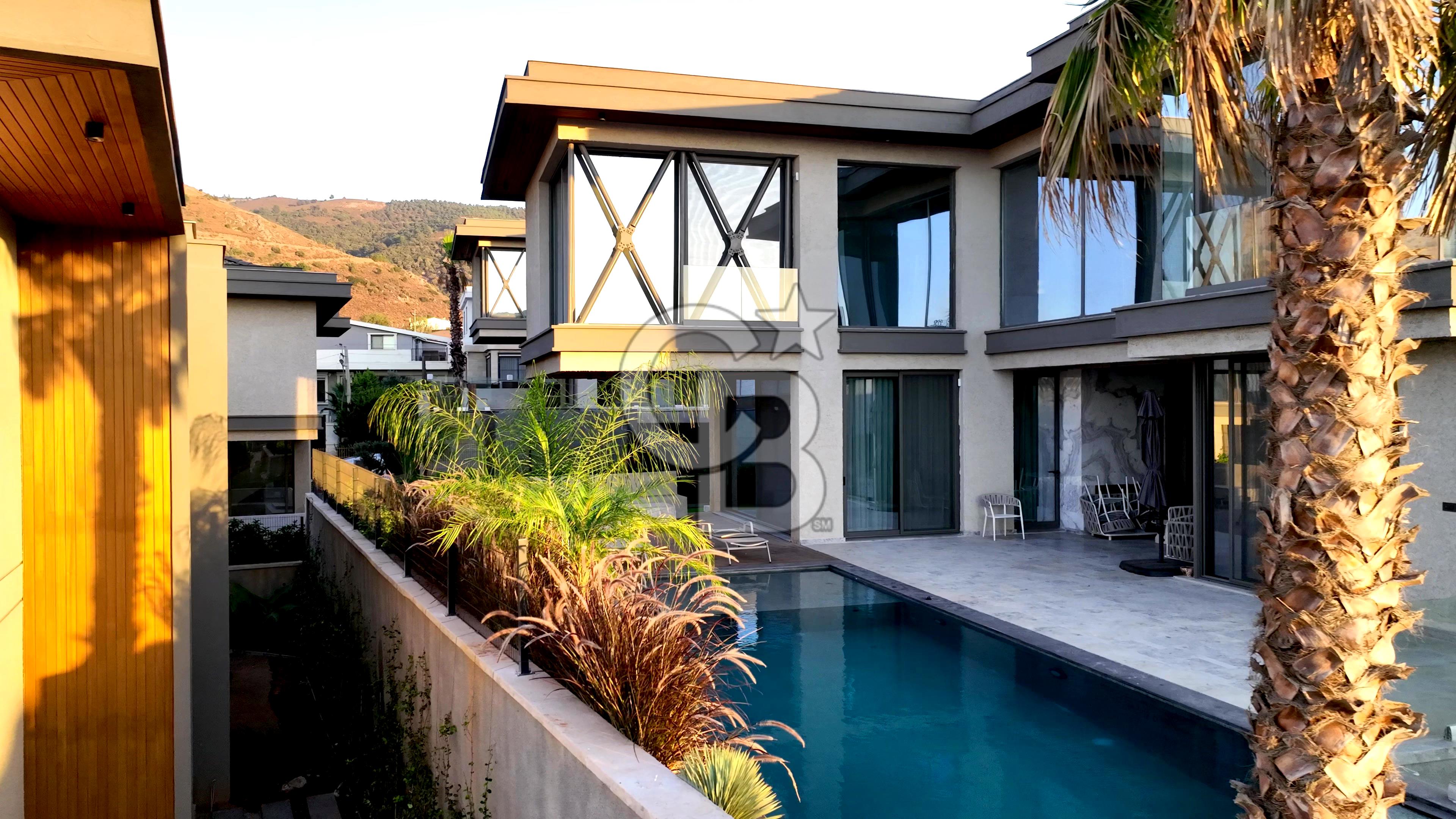 Güzelbahçe Villa Mestada 7+2 Ultra Lüks Villa