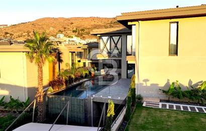 Güzelbahçe Villa Mestada 7+2 Ultra Lüks Villa