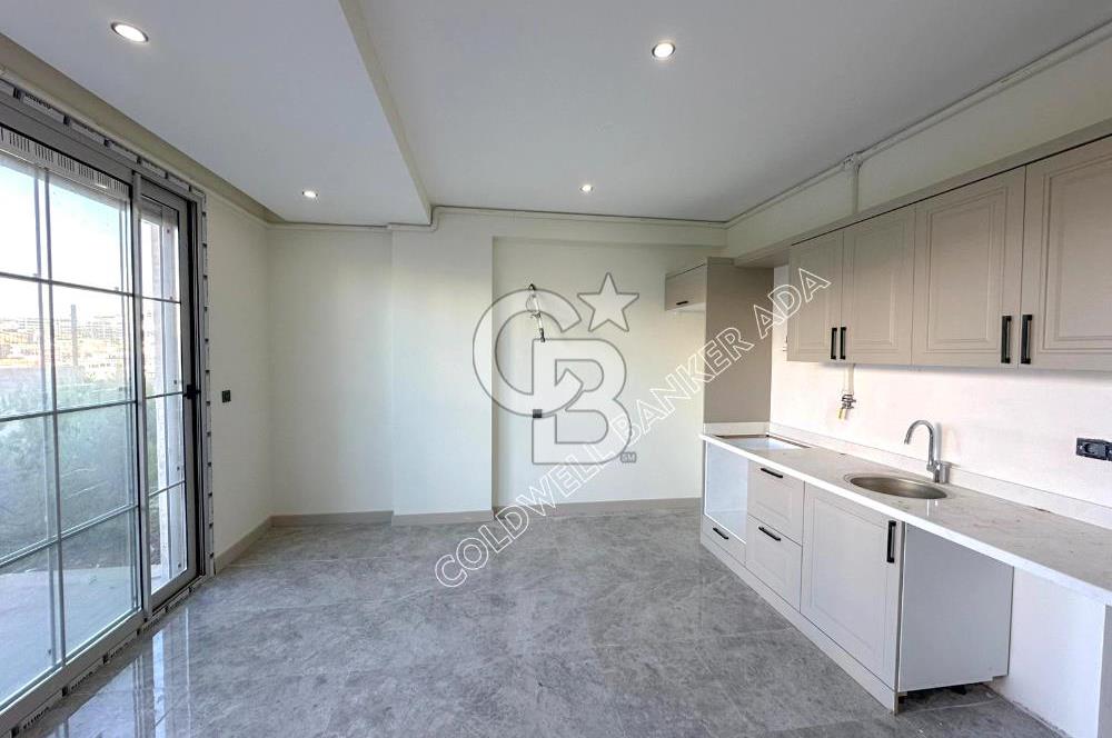 Kuşadası Değirmendere’de Bahçeli, Havuzlu Sitede Kiralık Daire