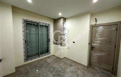 Kuşadası Değirmendere’de Bahçeli, Havuzlu Sitede Kiralık Daire