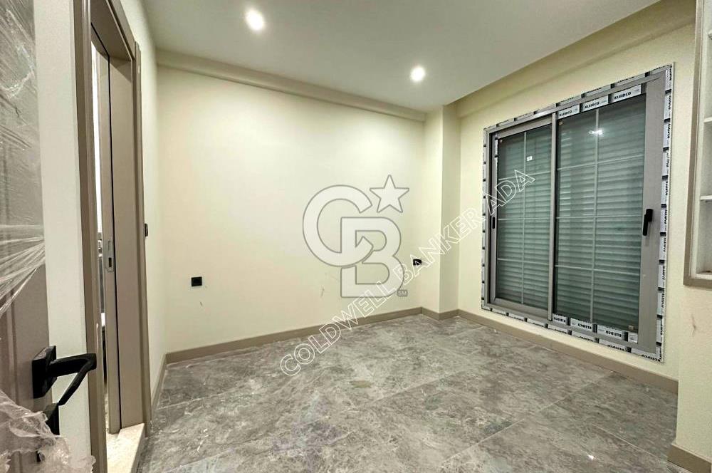 Kuşadası Değirmendere’de Bahçeli, Havuzlu Sitede Kiralık Daire