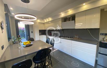 Denize Sıfır, Sonsuzluk Havuzlu, 431 m² Tripleks Lüks Villa – Yaz Kış Yaşanabilir Sahil Evi