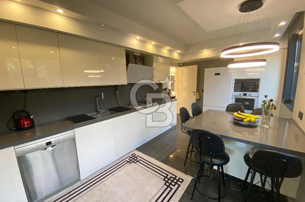 Denize Sıfır, Sonsuzluk Havuzlu, 431 m² Tripleks Lüks Villa – Yaz Kış Yaşanabilir Sahil Evi