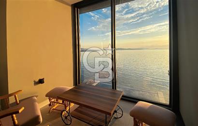 Denize Sıfır, Sonsuzluk Havuzlu, 431 m² Tripleks Lüks Villa – Yaz Kış Yaşanabilir Sahil Evi