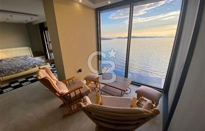 Denize Sıfır, Sonsuzluk Havuzlu, 431 m² Tripleks Lüks Villa – Yaz Kış Yaşanabilir Sahil Evi