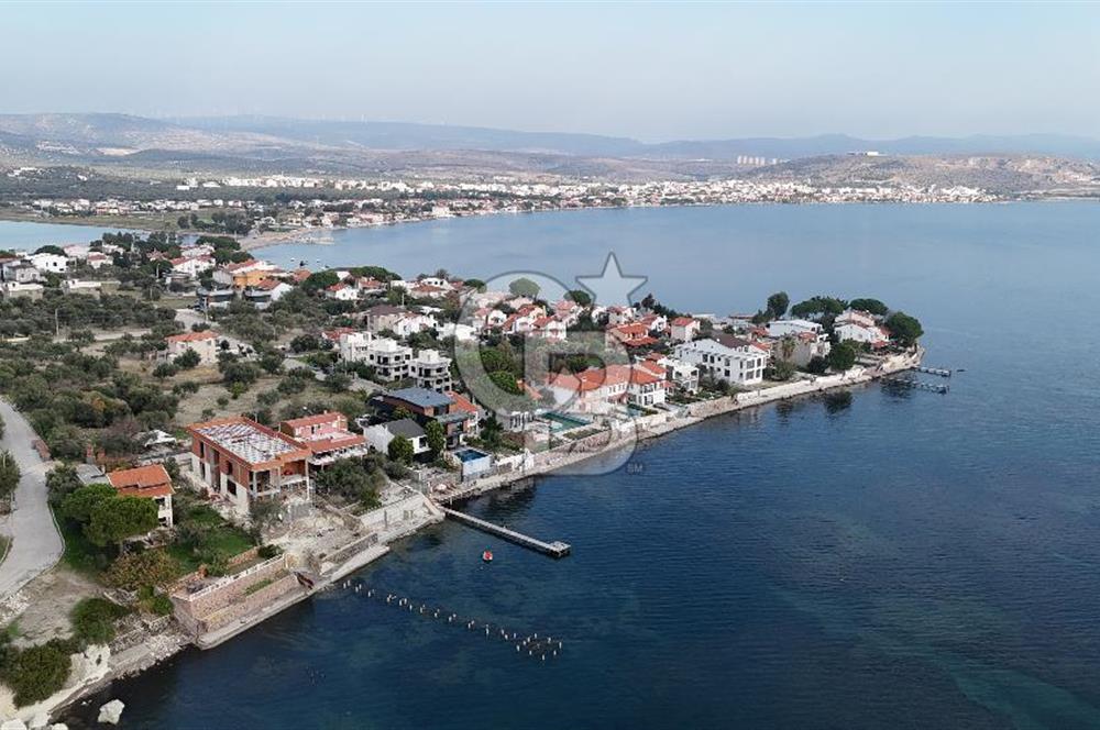 Denize Sıfır, Sonsuzluk Havuzlu, 431 m² Tripleks Lüks Villa – Yaz Kış Yaşanabilir Sahil Evi