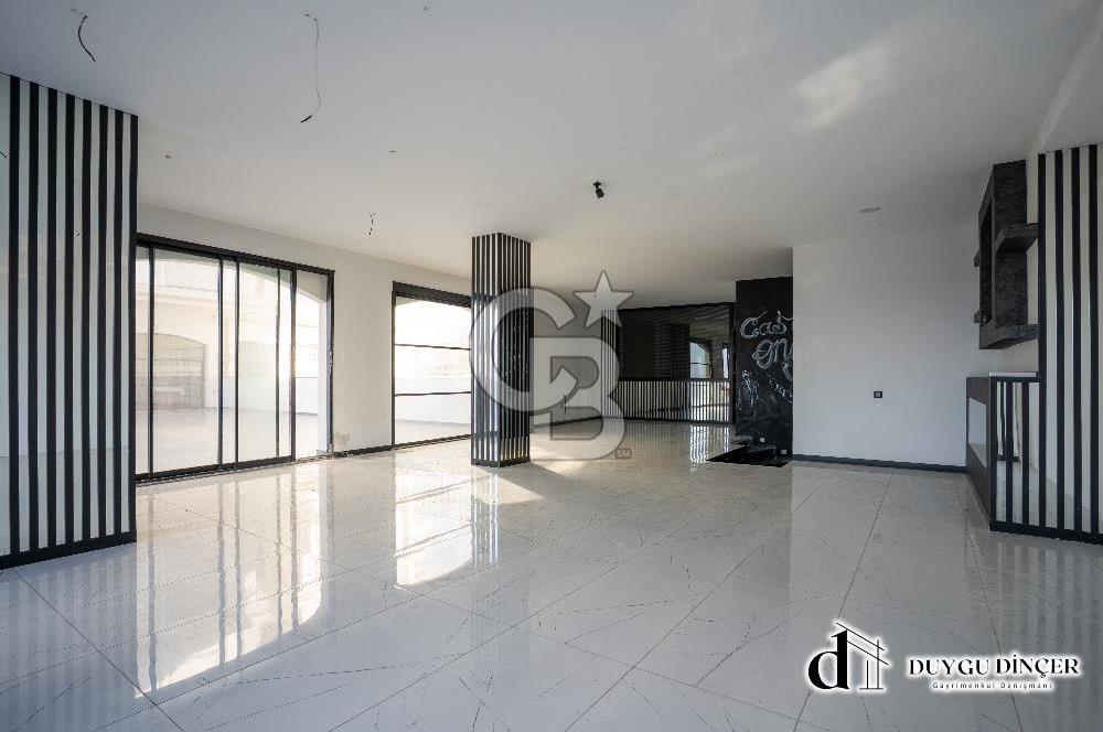 GÜZELBAHÇEDE DENİZE BİRİNCİ SIRA KİRALIK 420m2 İŞ YERİ