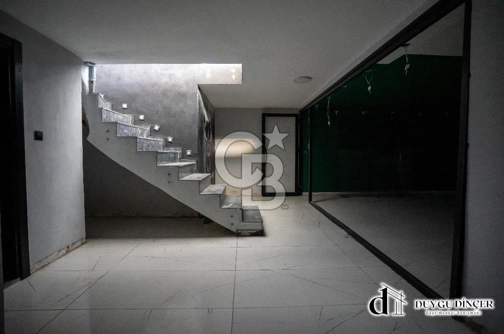 GÜZELBAHÇEDE DENİZE BİRİNCİ SIRA KİRALIK 420m2 İŞ YERİ