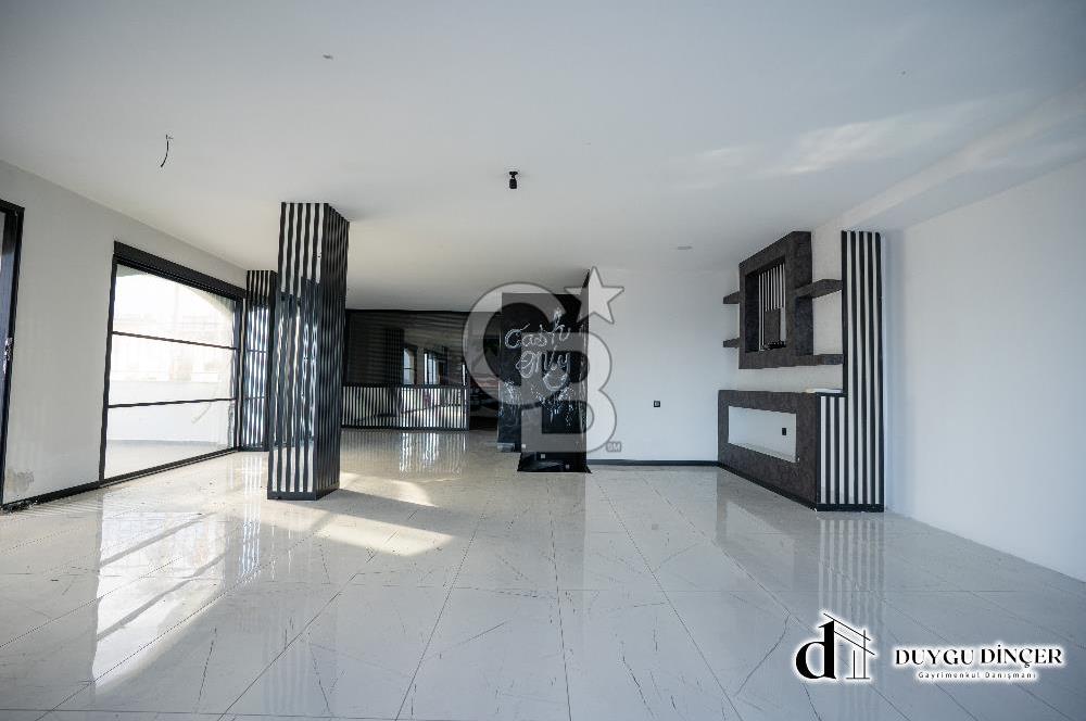 GÜZELBAHÇEDE DENİZE BİRİNCİ SIRA KİRALIK 420m2 İŞ YERİ