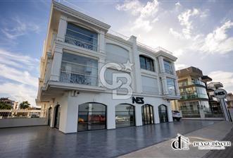 GÜZELBAHÇEDE DENİZE BİRİNCİ SIRA KİRALIK 420m2 İŞ YERİ