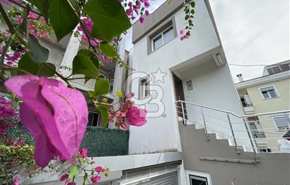 ÇEŞME MERKEZ'DE SATILIK 3+1  TRİPLEKS VİLLA