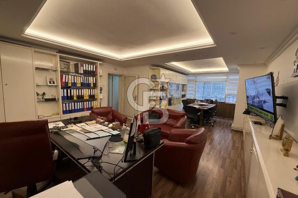 ÇANKAYA ATAKULEYE KOMŞU, MERKEZİ KONUMDA SATILIK 2+1 OFİS/DAİRE