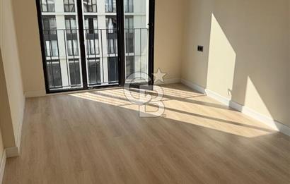 FİNANS MERKEZİNE KOMŞU QUATTRO İSTANBUL SİTESİ SATILIK 2+1 DAİRE