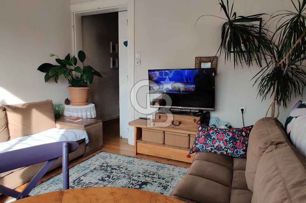  BEYOĞLU BOĞAZKESEN CADDESİNDE - SATILIK 2+1 YÜKSEK TAVANLI DAİRE 