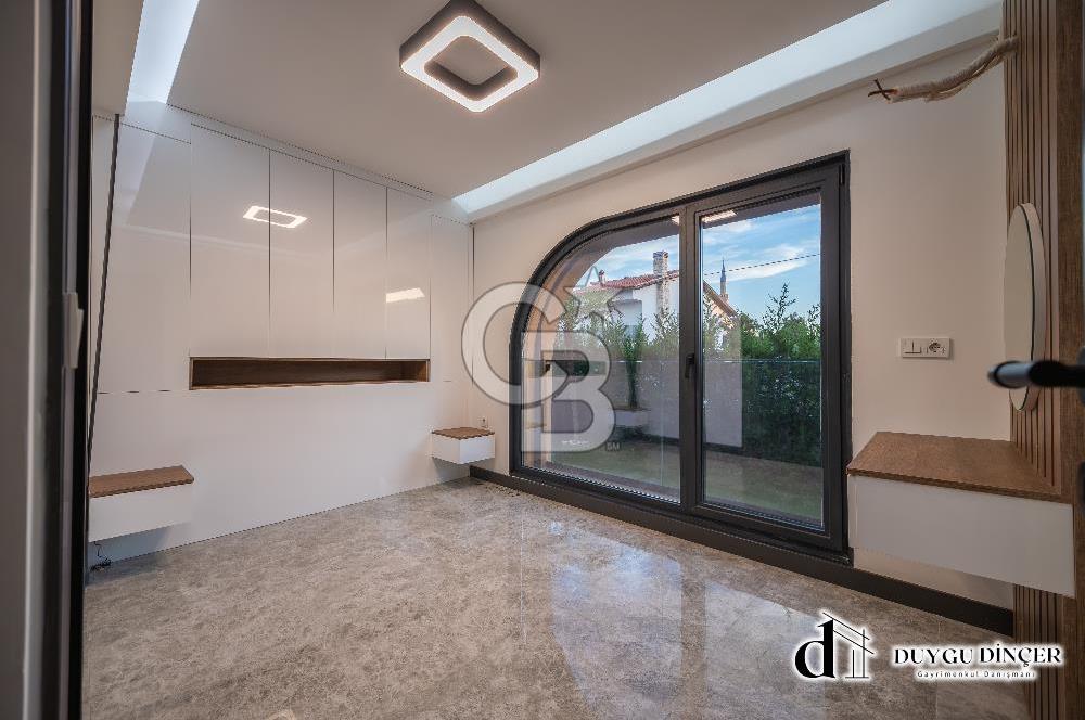 URLA KALABAK DENİZE SIFIR 1. KAT 2+1 + PLUS DAİRE