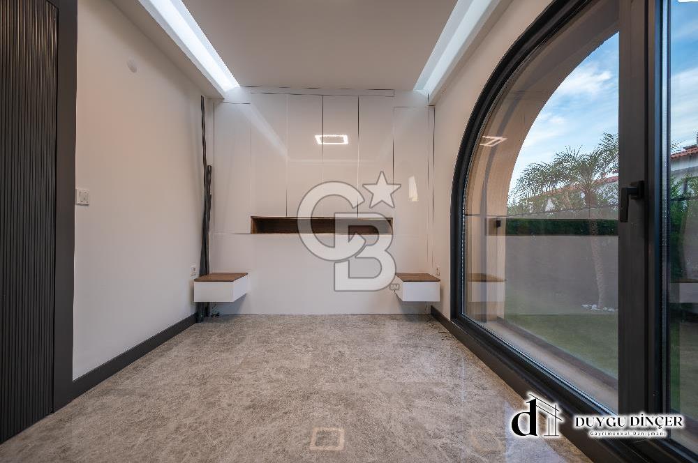 URLA KALABAK DENİZE SIFIR 1. KAT 2+1 + PLUS DAİRE