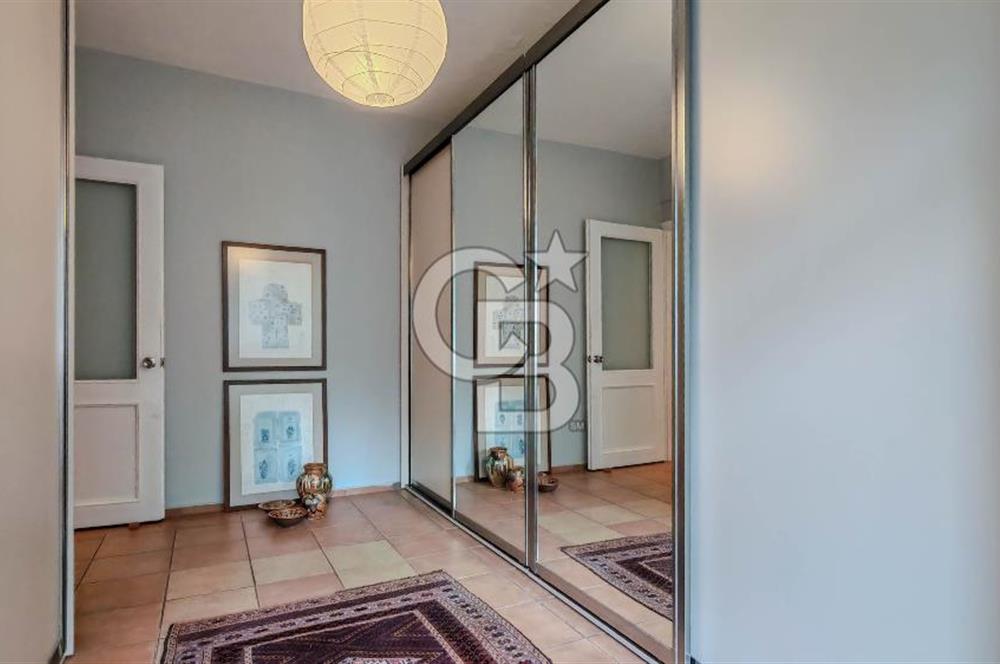 ETİLER'DE METROYA KOMŞU YENİLENMİŞ SATILIK DAİRE