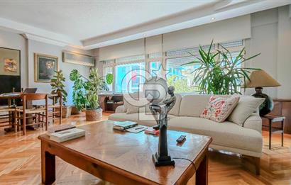 ETİLER'DE METROYA KOMŞU YENİLENMİŞ SATILIK DAİRE