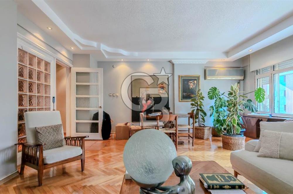 ETİLER'DE METROYA KOMŞU YENİLENMİŞ SATILIK DAİRE