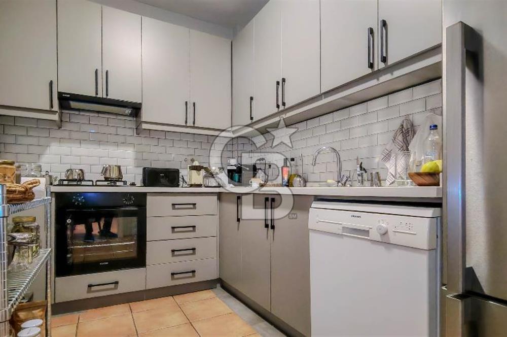 ETİLER'DE METROYA KOMŞU YENİLENMİŞ SATILIK DAİRE