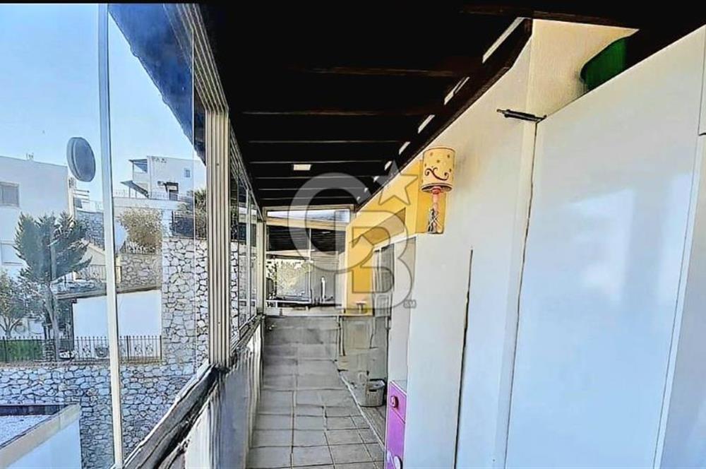 BODRUM YENİKÖY HAVUZLU SİTEDE DENİZ MANZARALI SATILIK 3+1