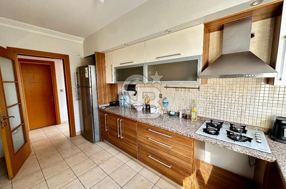 ACIBADEM CADDESİNDE DENİZ Gören TERASLI 4+1 SATILIK DUBLEKS