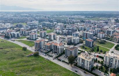 Çiğli Balatçık Mahallesİ Gencerler Sitesinde Satılık 3+1 Daire