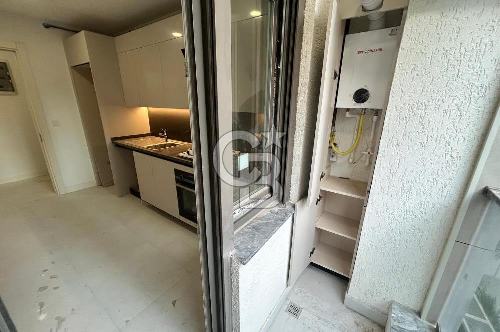 Caddebostan'da güvenlikli yemyeşil site içinde2+1 sıfır daire