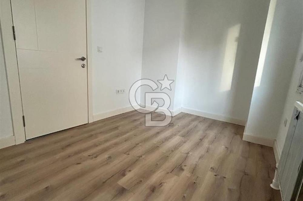 Caddebostan'da güvenlikli yemyeşil site içinde2+1 sıfır daire