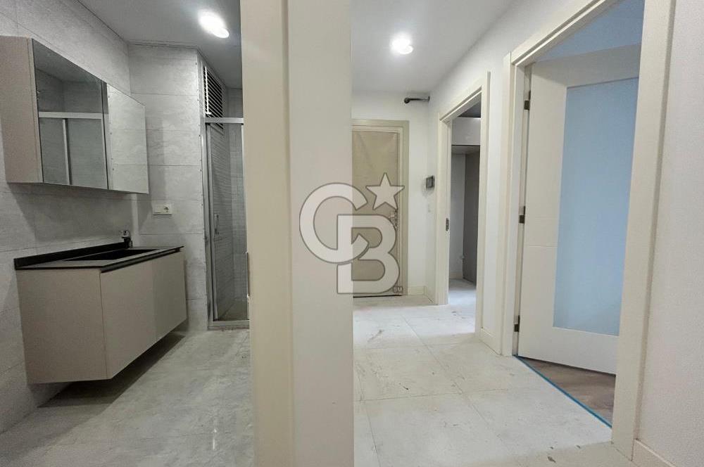 Caddebostan'da güvenlikli yemyeşil site içinde2+1 sıfır daire