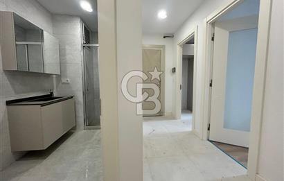 Caddebostan'da güvenlikli yemyeşil site içinde2+1 sıfır daire