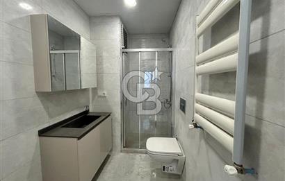 Caddebostan'da güvenlikli yemyeşil site içinde2+1 sıfır daire