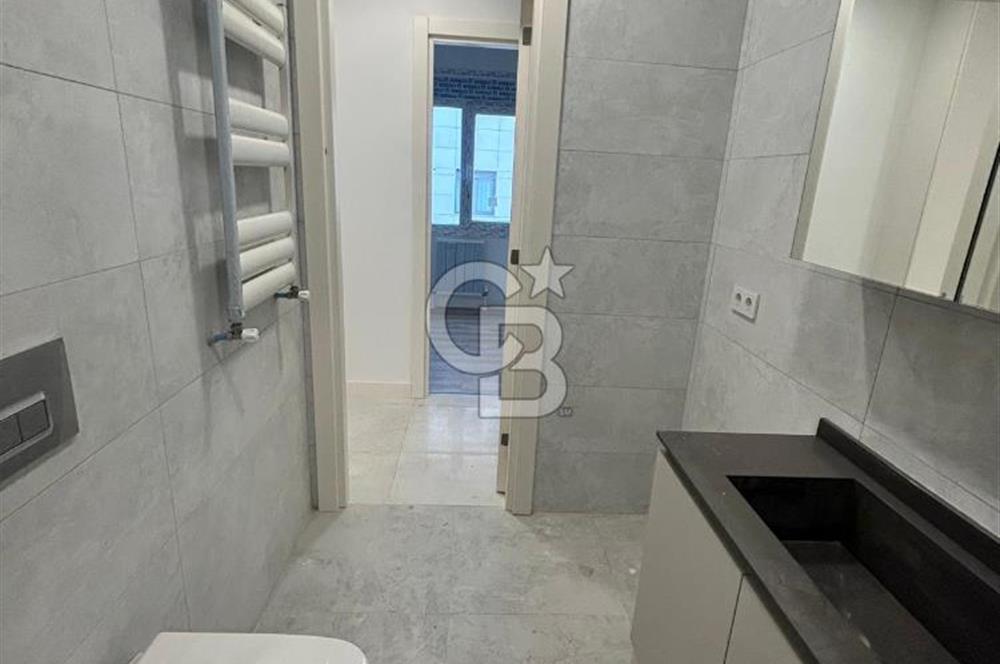 Caddebostan'da güvenlikli yemyeşil site içinde2+1 sıfır daire